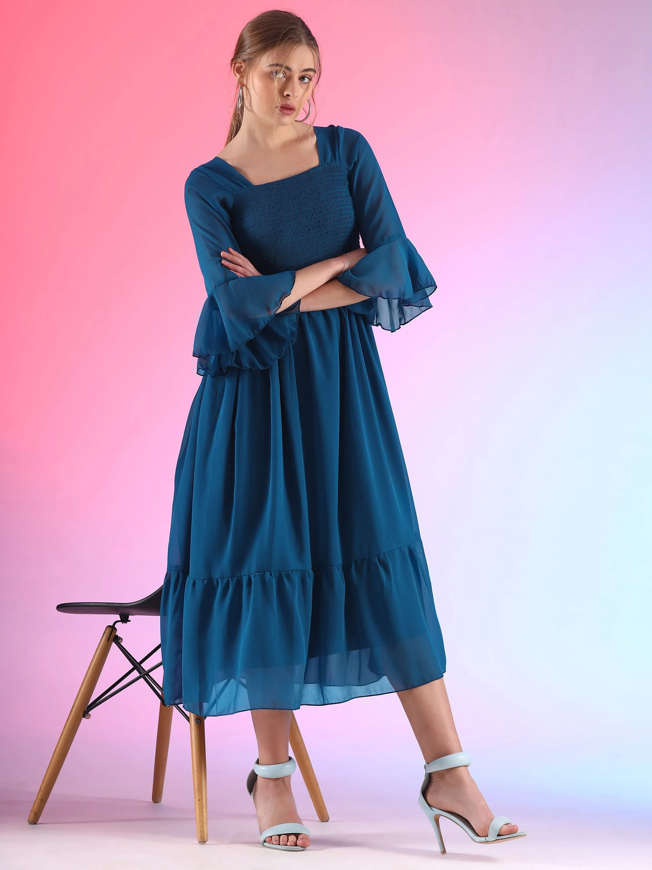 Women Solid Georgette Smoking A-line Midi Dress